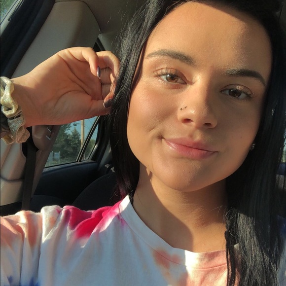 Meet your Posher, Kaeli - Picture 1 of 1